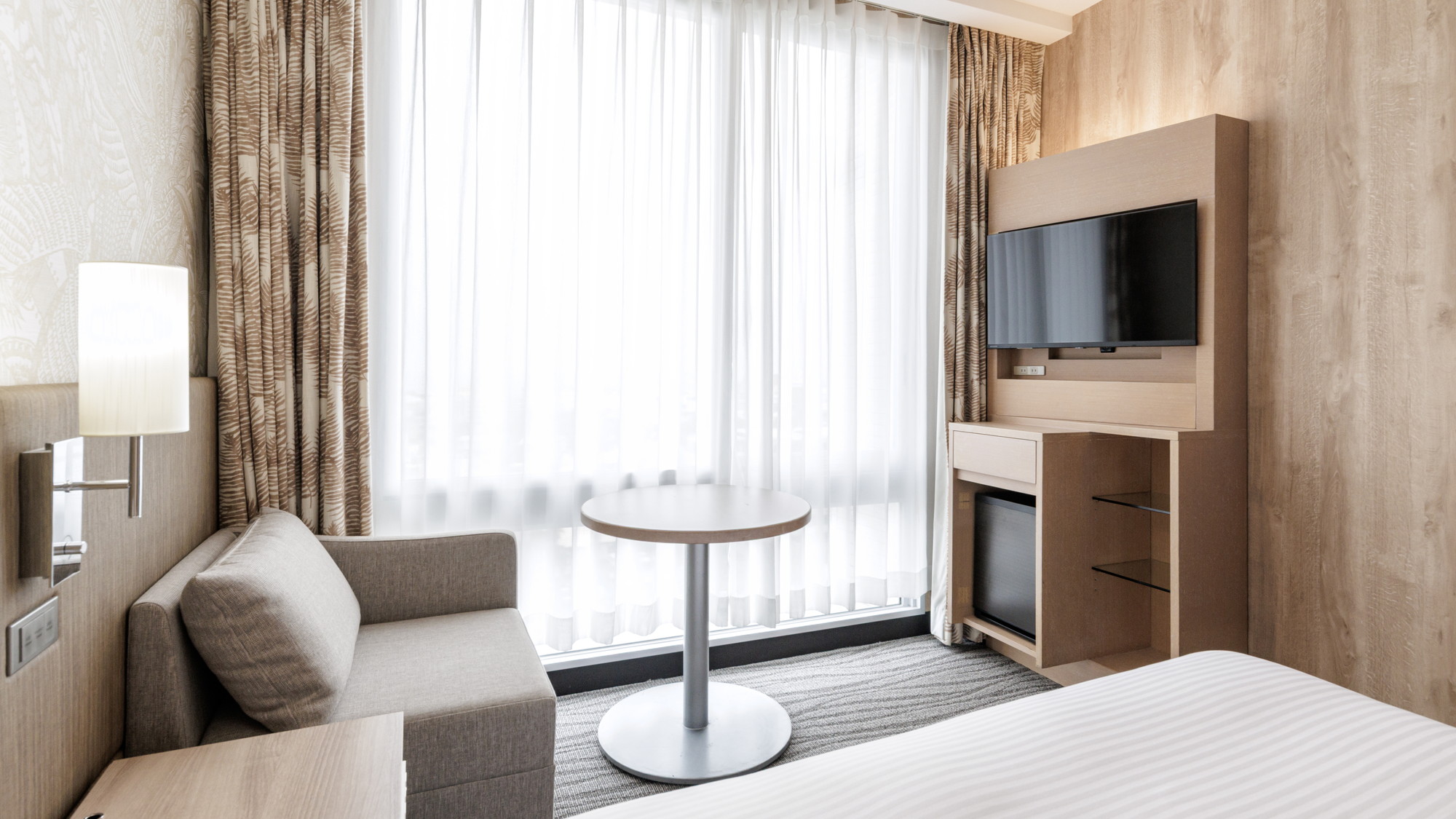 コンフォートシングルルーム13.6㎡　（ベッド幅140㎝）