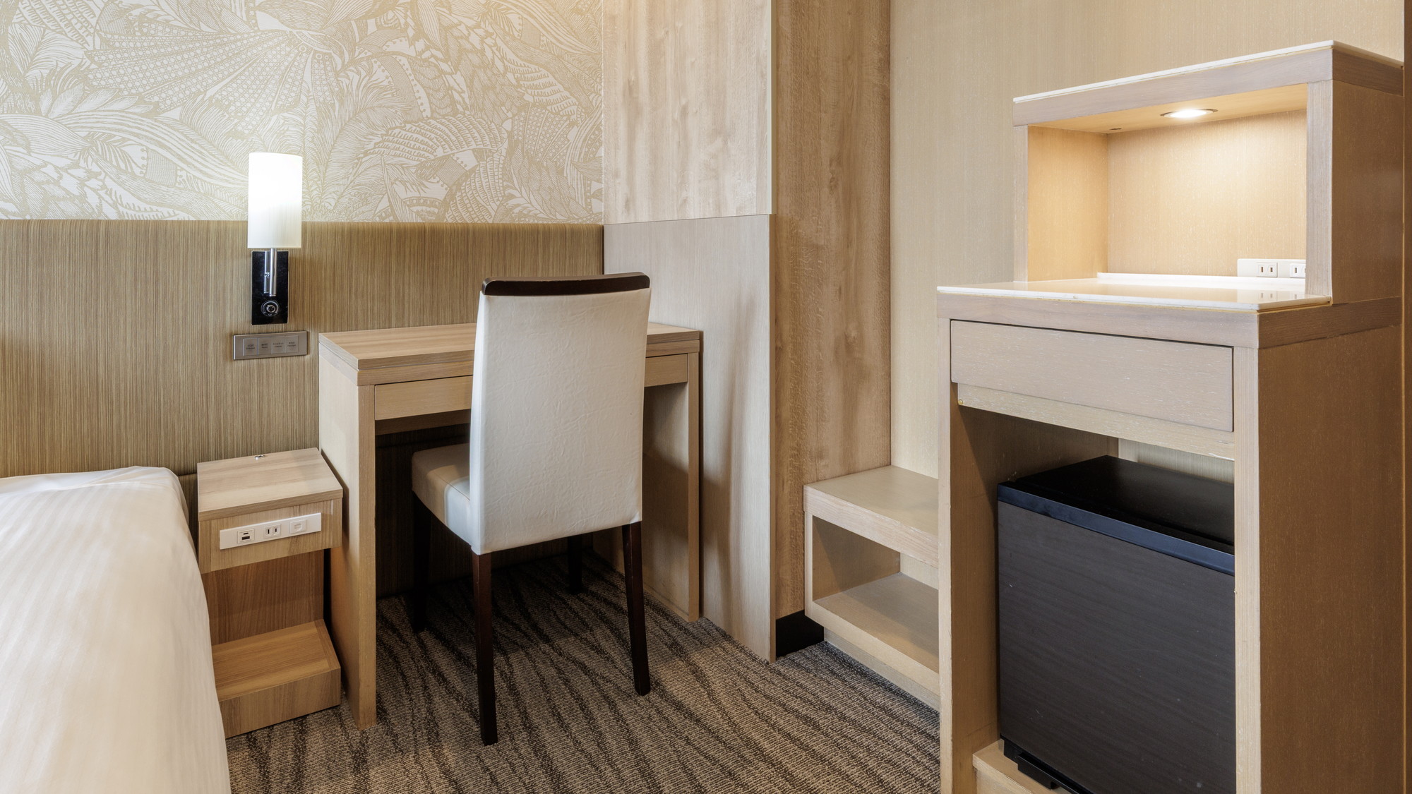 セパレートバスシングルルーム13.6㎡（ベッド幅140㎝）