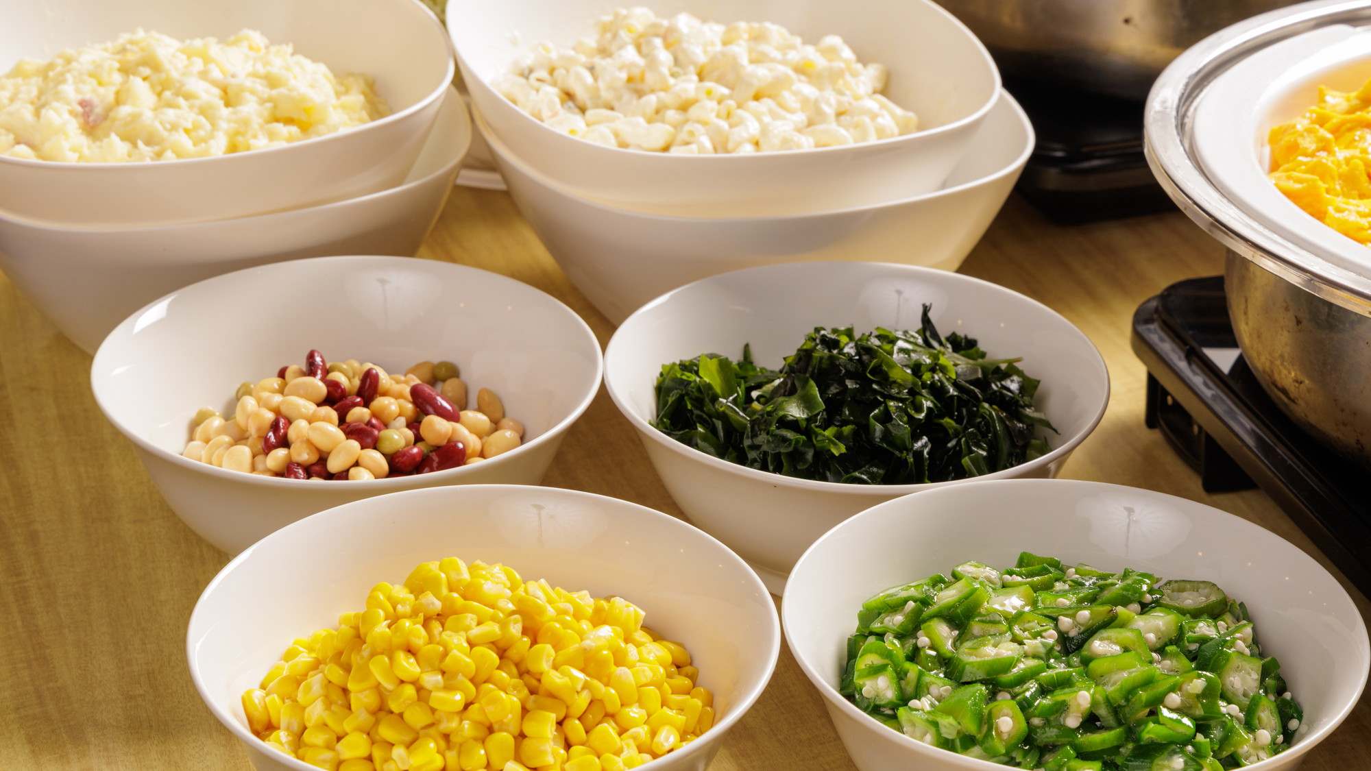 朝食会場　サラダコーナー