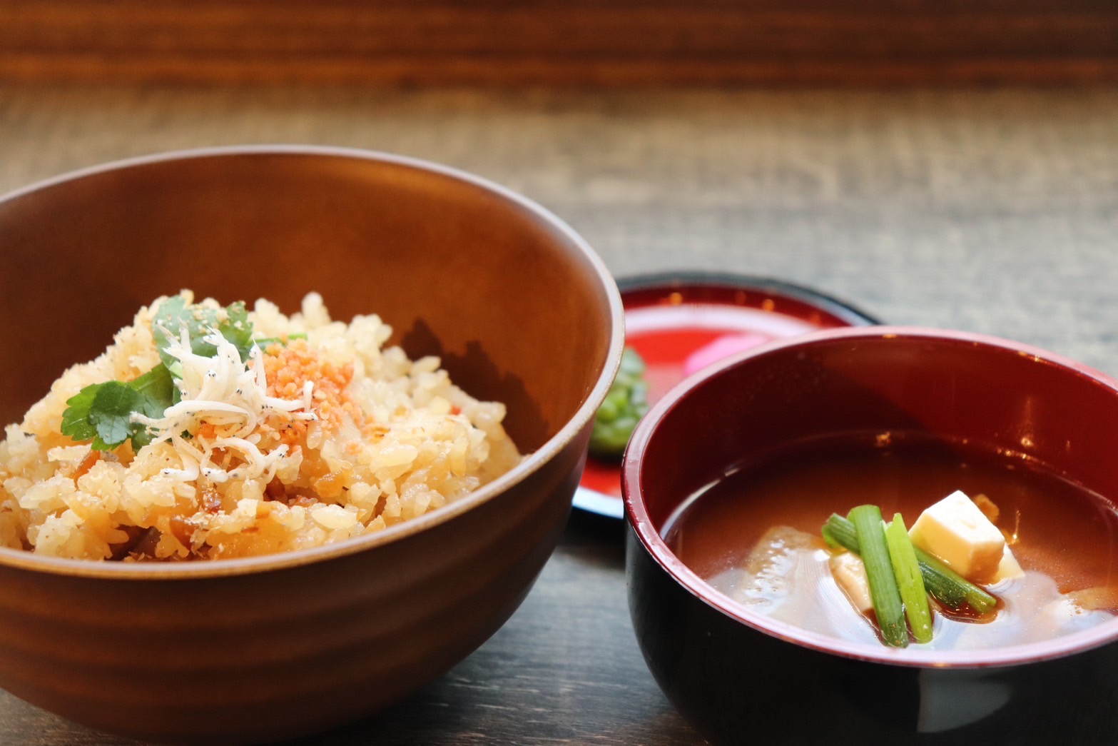 炊き込みご飯の朝ごはん