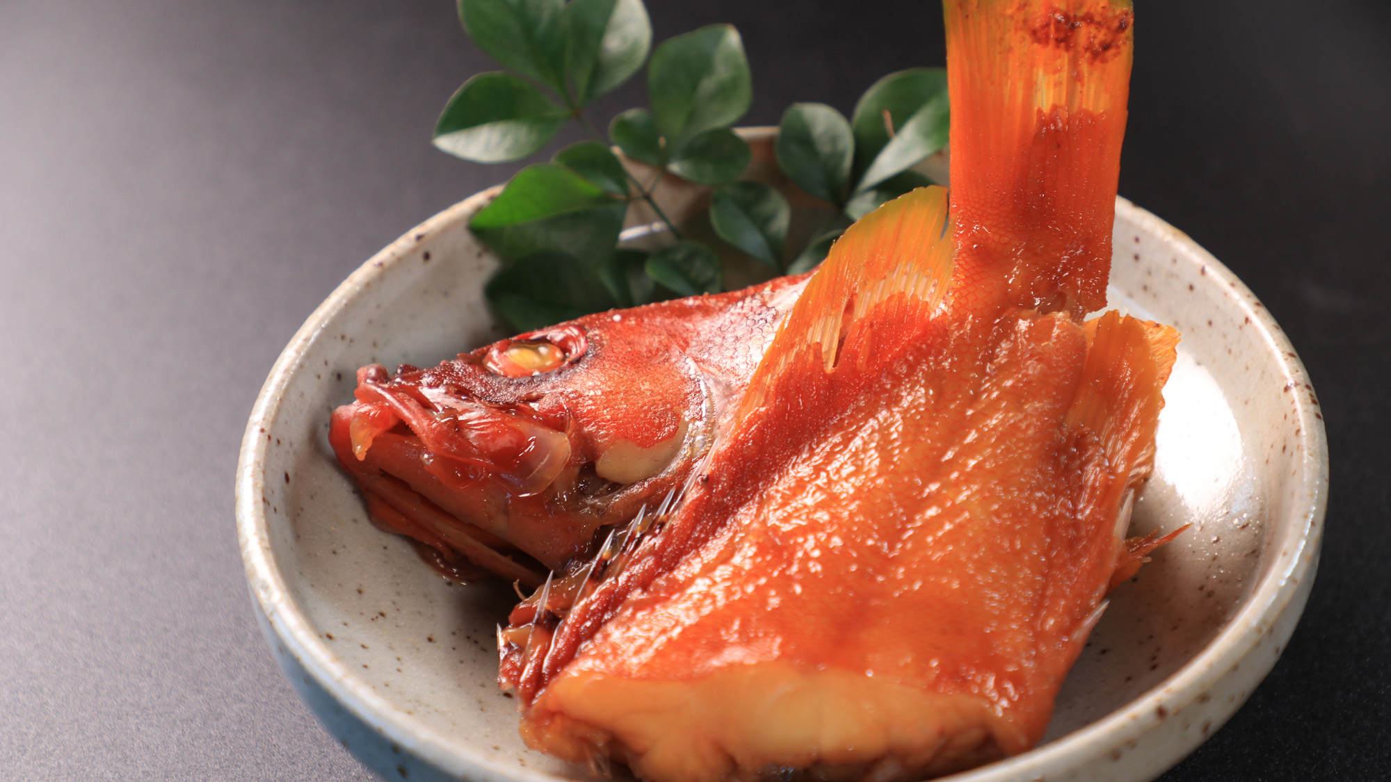 夕食_旬のお魚を煮魚に。釣り上げたお魚を煮付けでお出しすることも&hellip;*