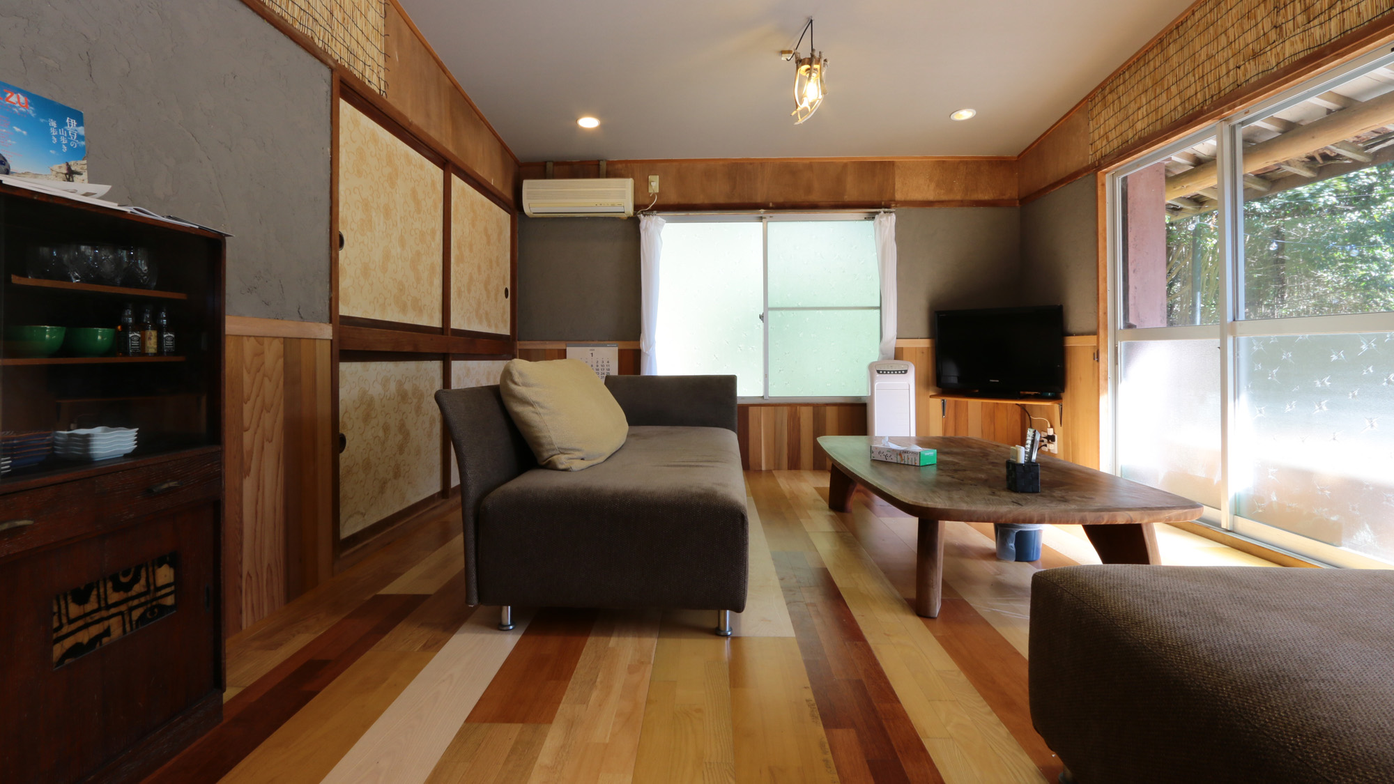 離れ_リビング_リノベーションを行った離れリビング*