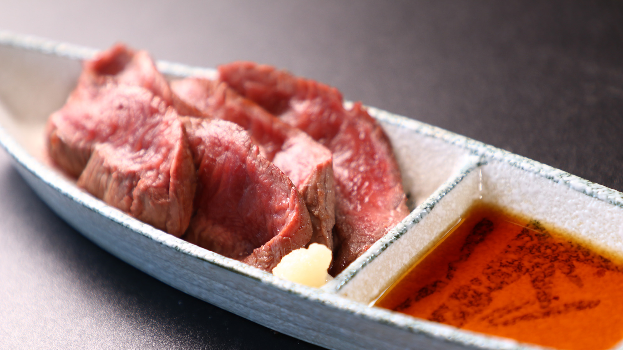 夕食_猪肉たたき_柔らかく噛めば噛むほど旨味があふれる絶品です*