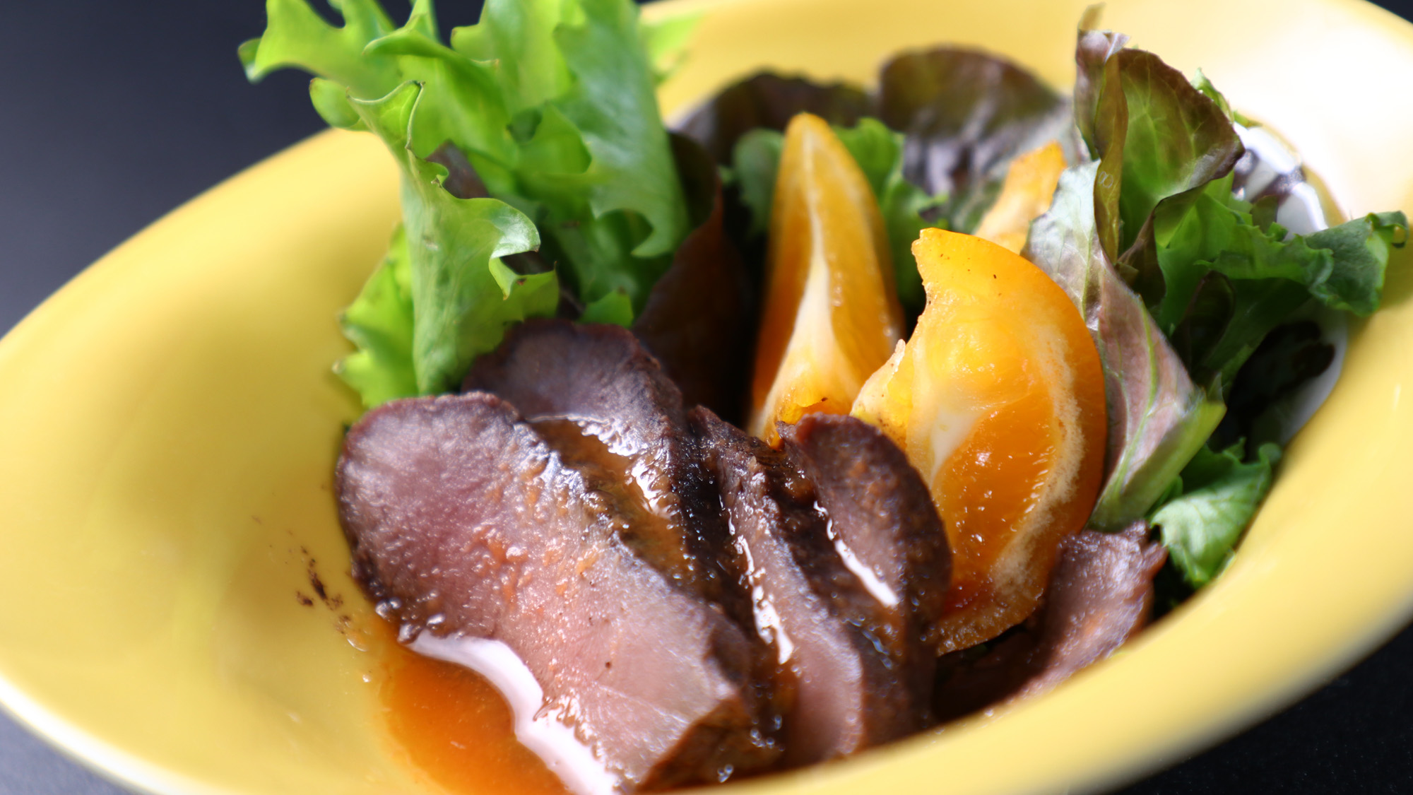 夕食_ジビエの宿ならではの鹿肉のロースト。*