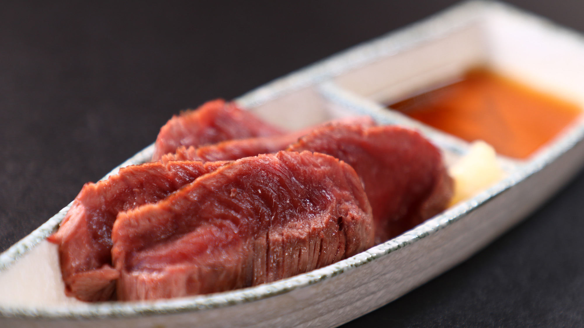 夕食_猪肉たたき_柔らかく噛めば噛むほど旨味があふれる絶品です*