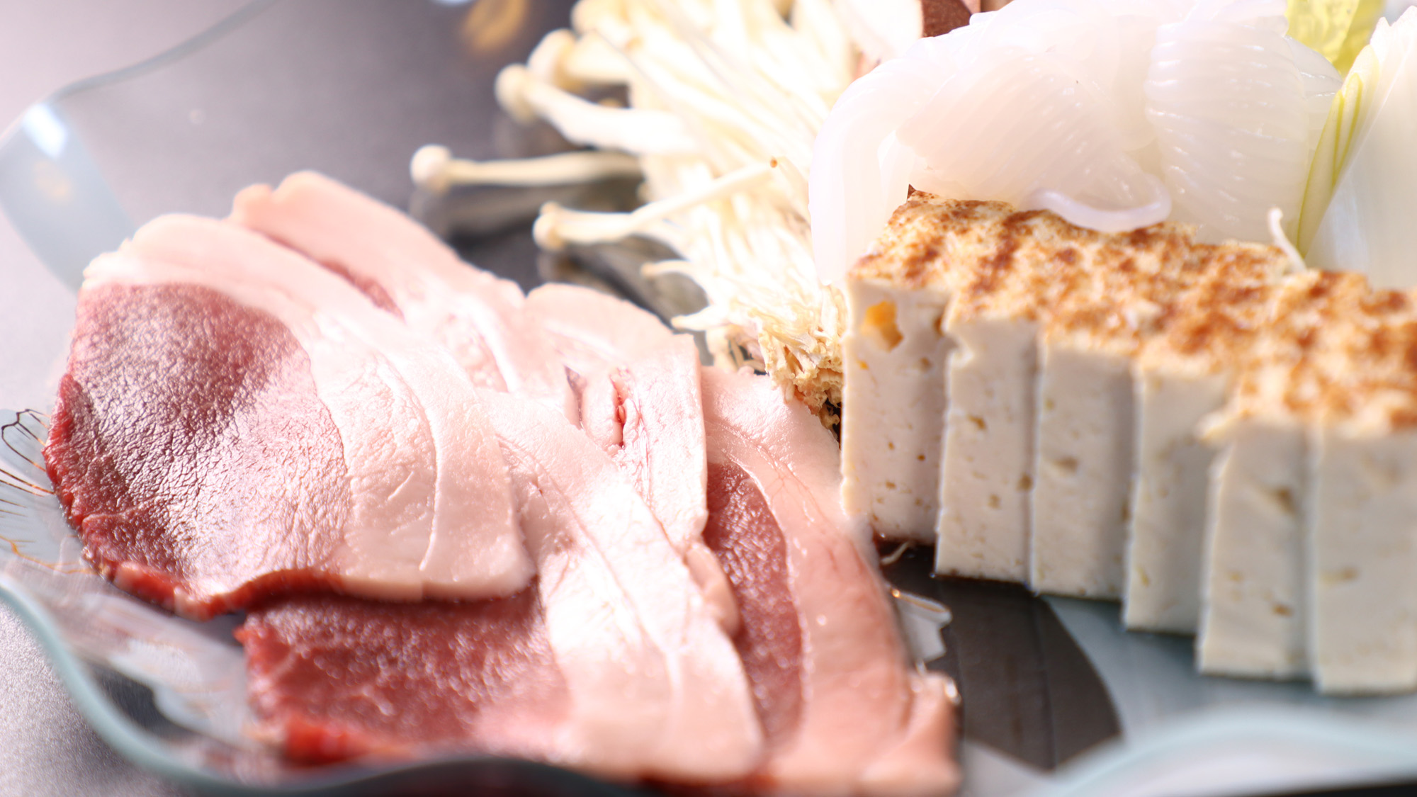 夕食_猪鍋_猟から屠殺、加工まで一貫して行う猪肉は都内有名店にもおろしている絶品です*