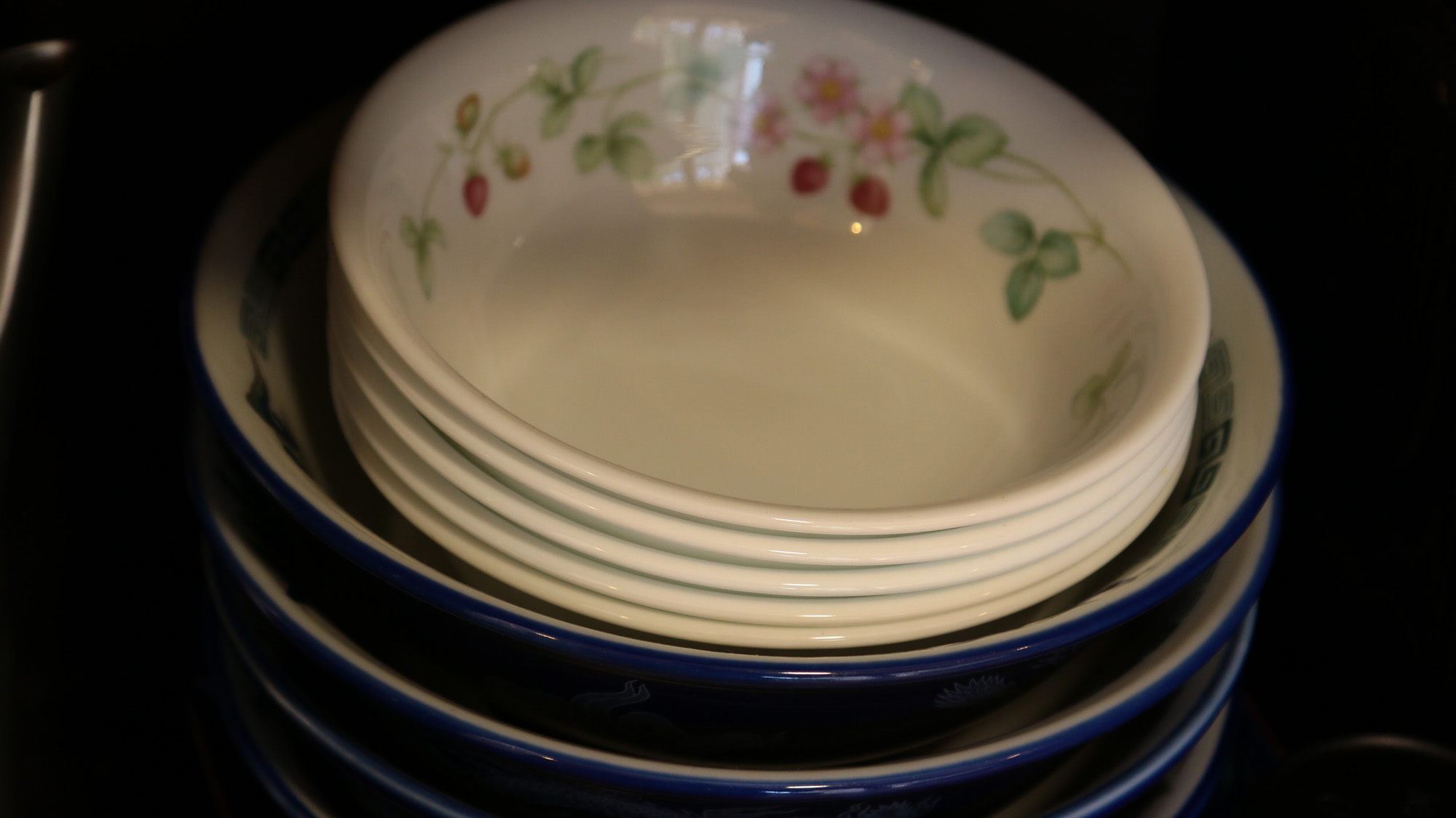 離れ_様々なお皿もご用意※使用後は洗浄をお願いしております*