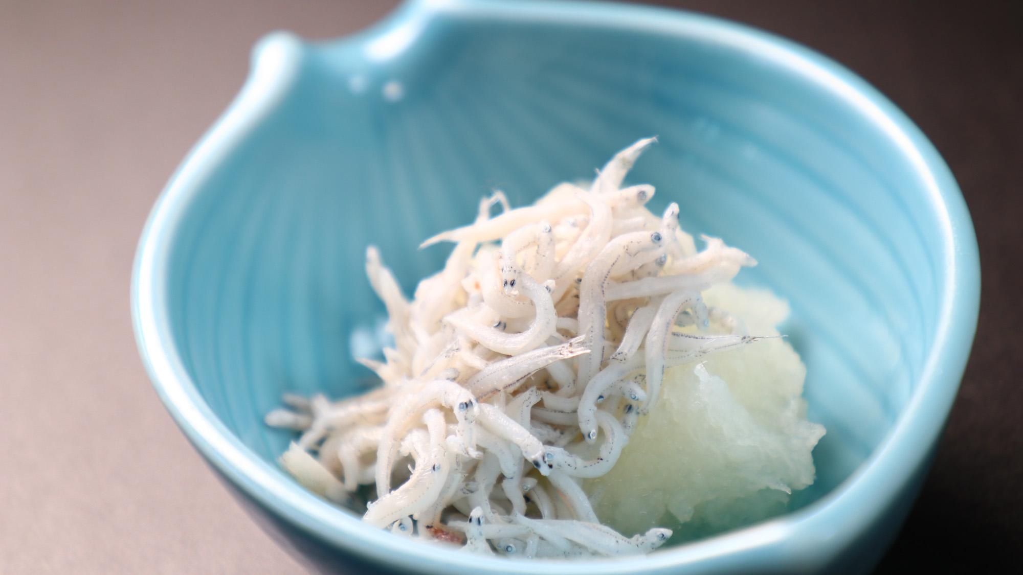 朝食_小鉢一例_しらす大根*