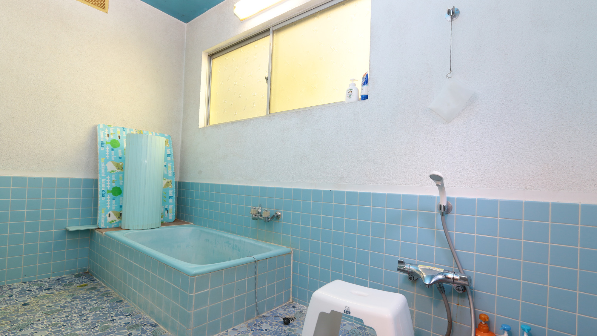 離れ_懐かしい雰囲気のお風呂*