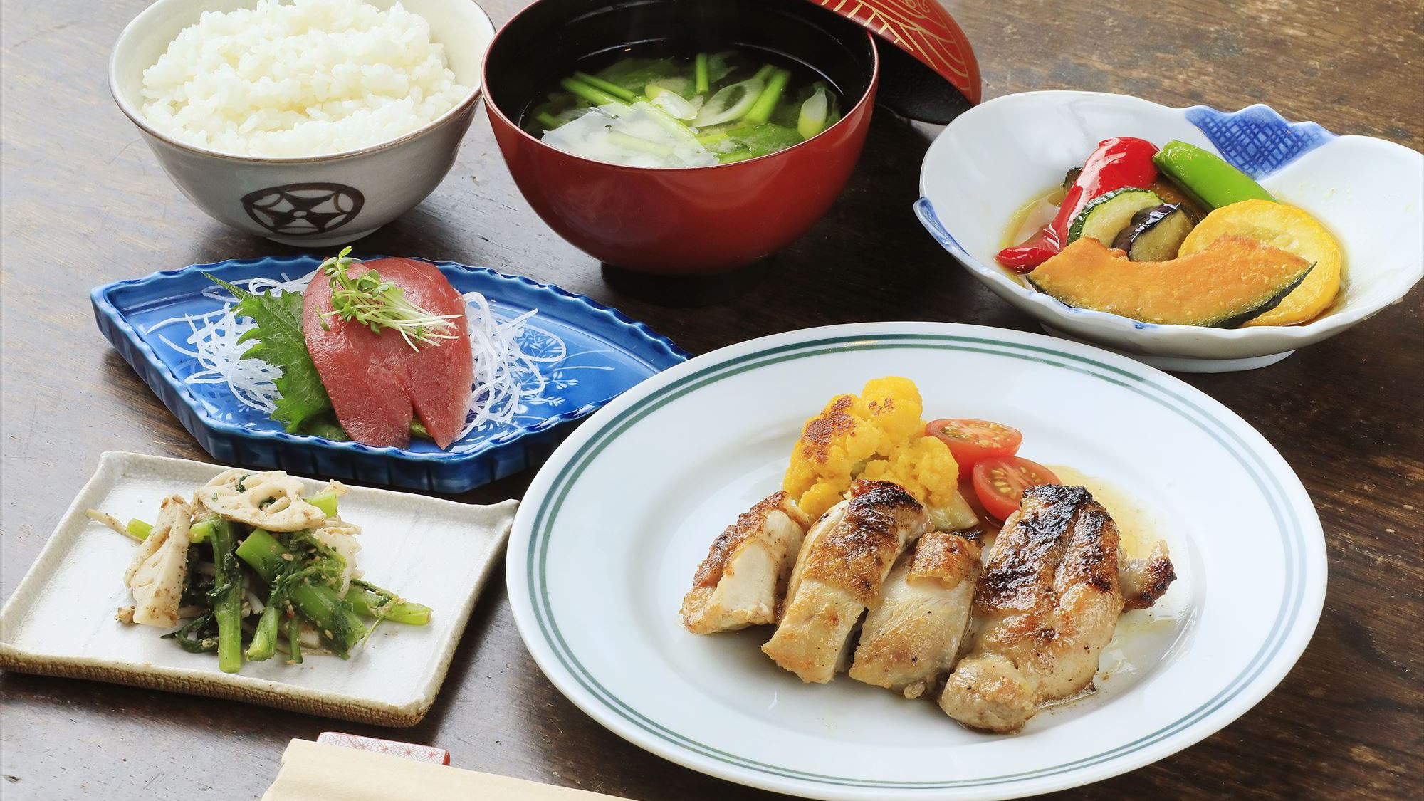 【お食事】女将と家族が毎日手作りしている「石井家のご飯」をお楽しみください♪