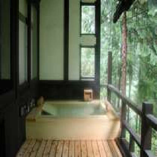 花イカダ　露天風呂（一例）