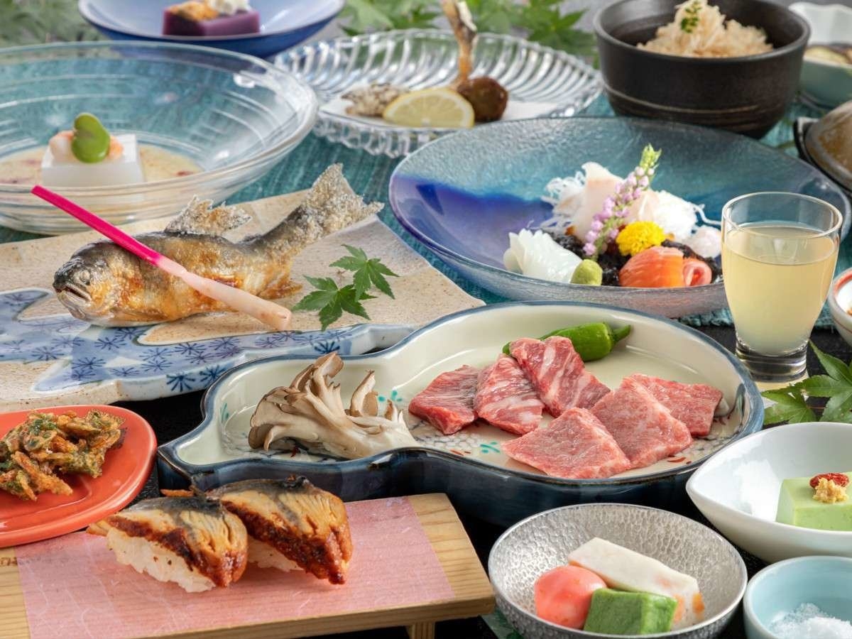 【1泊2食】夕食はグループ施設『湯の風HAZU』で滋味深い季節会席を堪能！（朝食ははづ合掌）