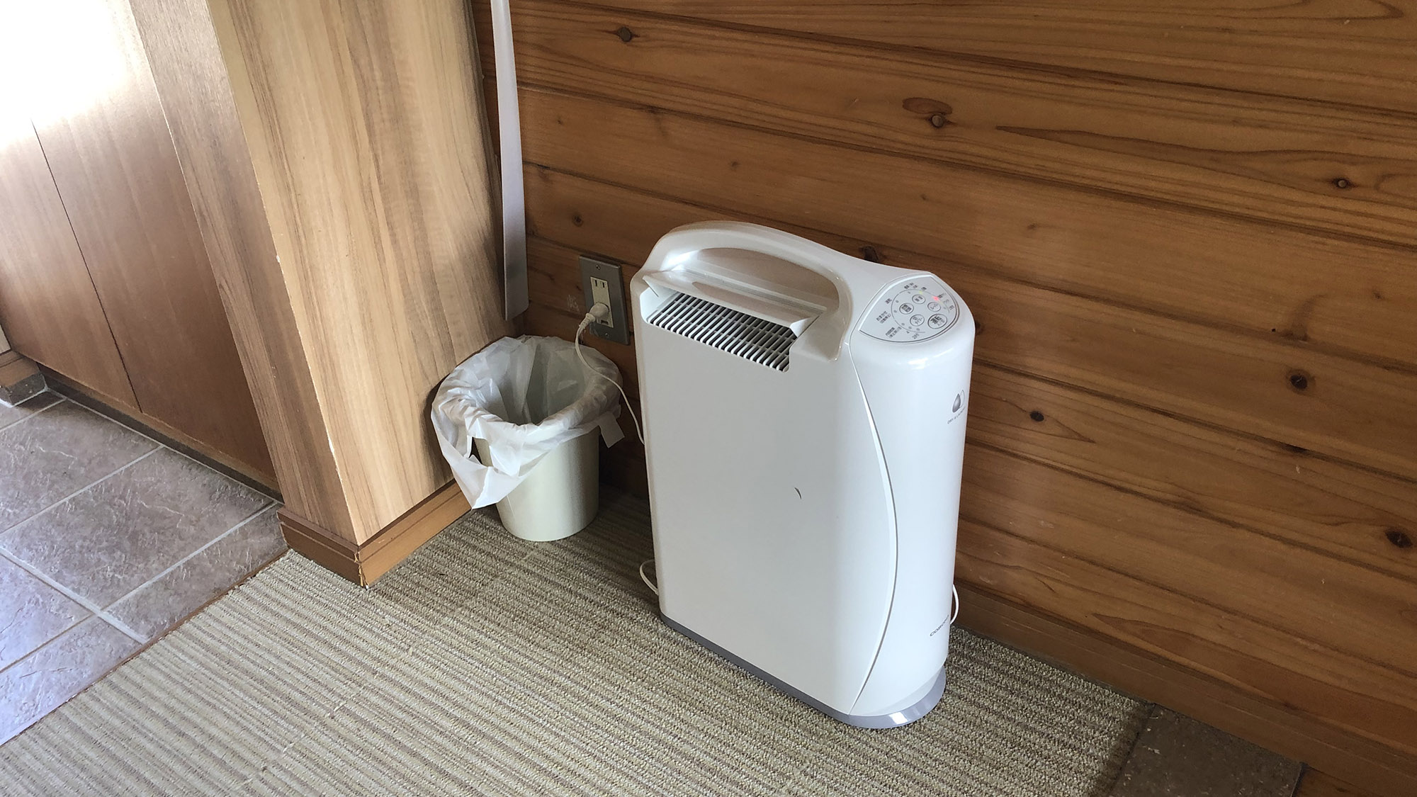 ・＜ツインルーム＞除湿器を完備。快適に滞在していただけます