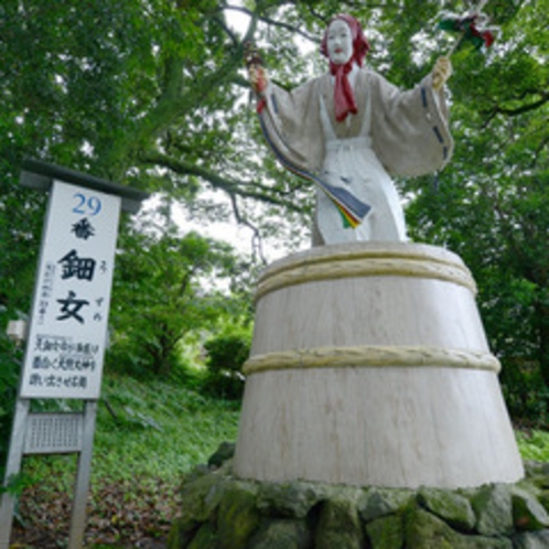 ＜天岩戸東本宮＞天岩戸神社西本宮から徒歩10分ほどの距離にある知る人ぞ知る隠れスポット。