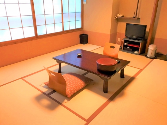 【訳あり☆春夏秋先取り】ラジウムspaとっくとく♪手狭なお部屋ですが…お値段＆温泉重視！日本遺産へ！