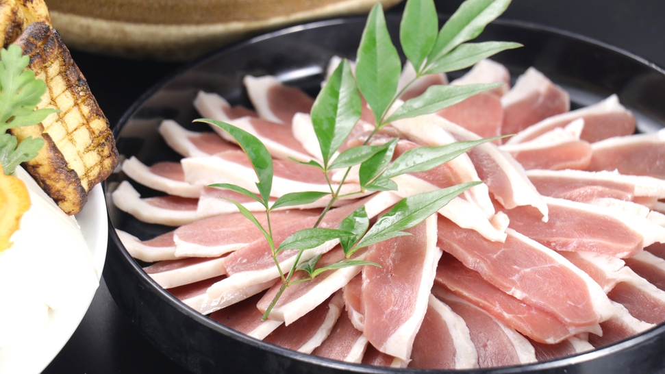 【出汁香る！鴨鍋プラン】鴨の旨味が溶け込んだ出汁で、自家製野菜が止まらない♪