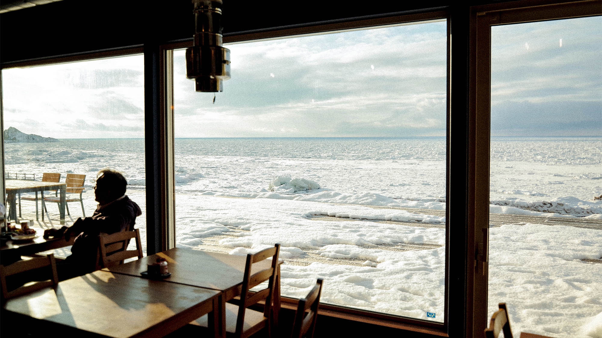 【１泊２食付】◆知床中膳「蝦夷鹿肉網焼」「鮭の塩麹」「帆立鍋」など★海辺のレストランで★