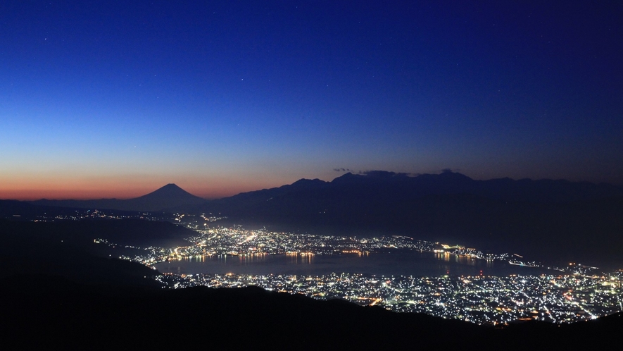 【高ボッチ高原】諏訪湖越しの富士山を望めます