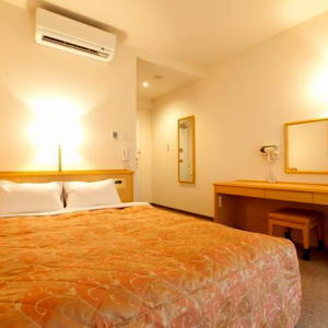 Double room * Queen size for two people ☆ 14 square meters 160 cm & times; 195 cm
