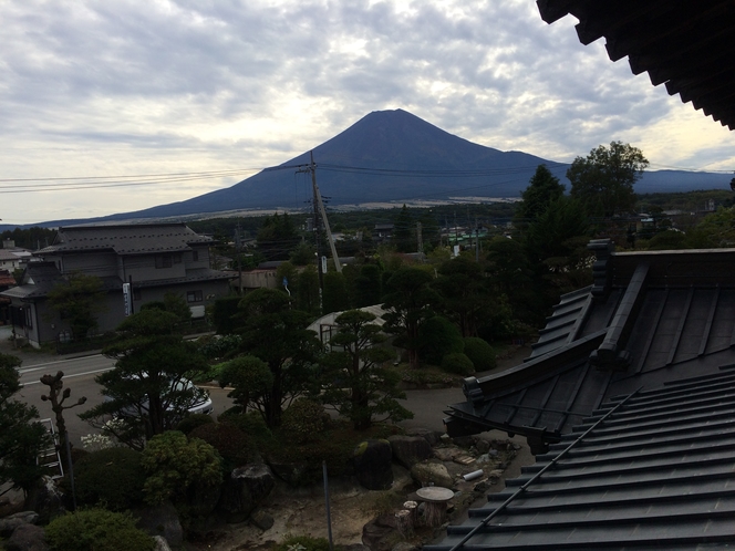 ２階客間からの富士山(９月)