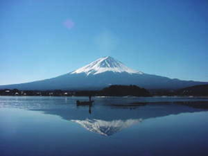 お部屋からの逆さ富士山