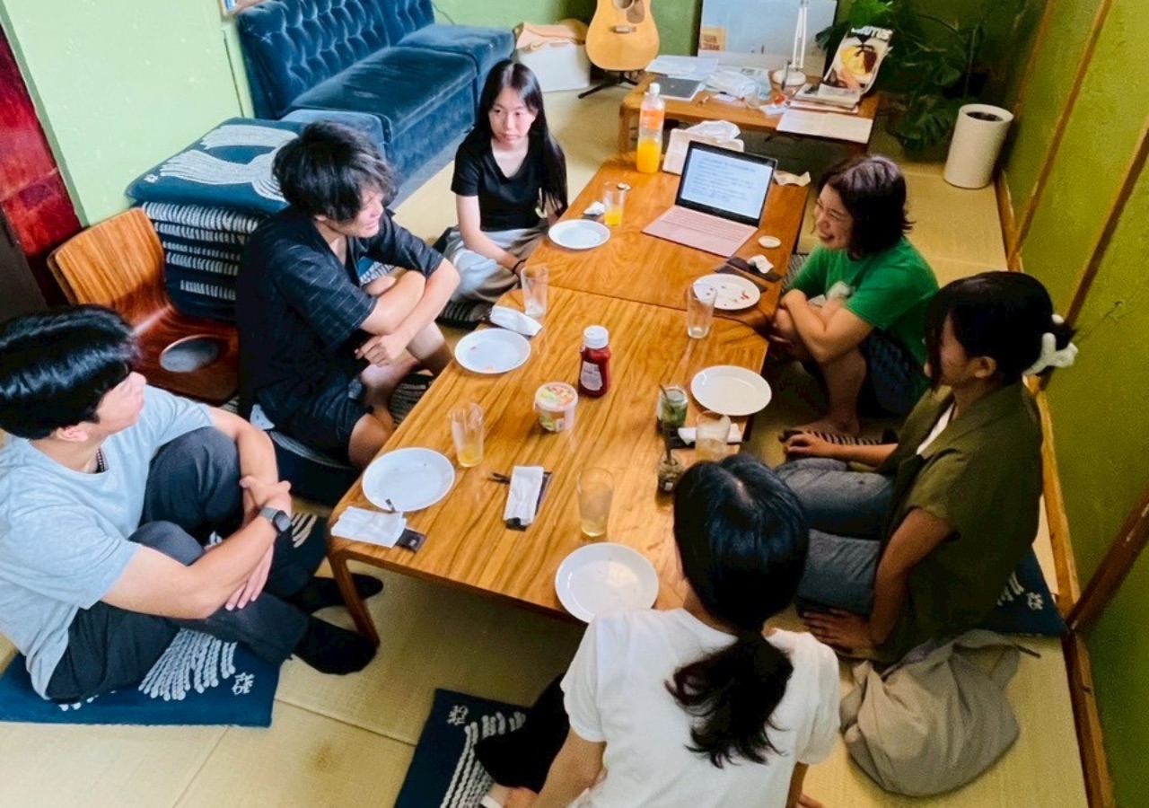 リビングルームでのゲストさんとの交流