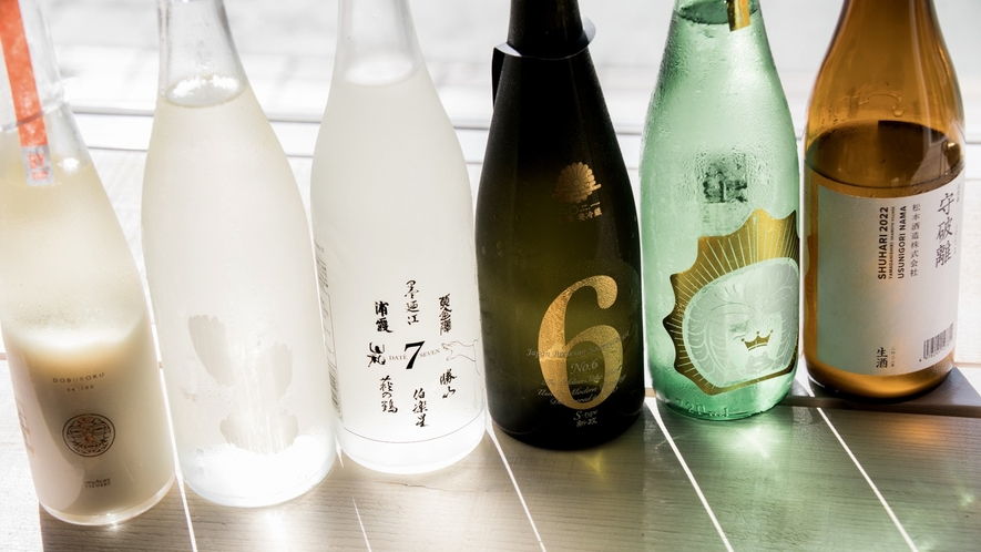 利酒師が厳選した日本酒も提供しております。