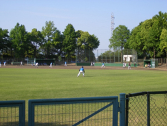 《　熊本県立運動公園内　野球場　》