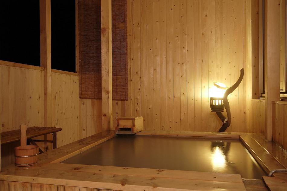 Japanese-Western style bath with open-air bath