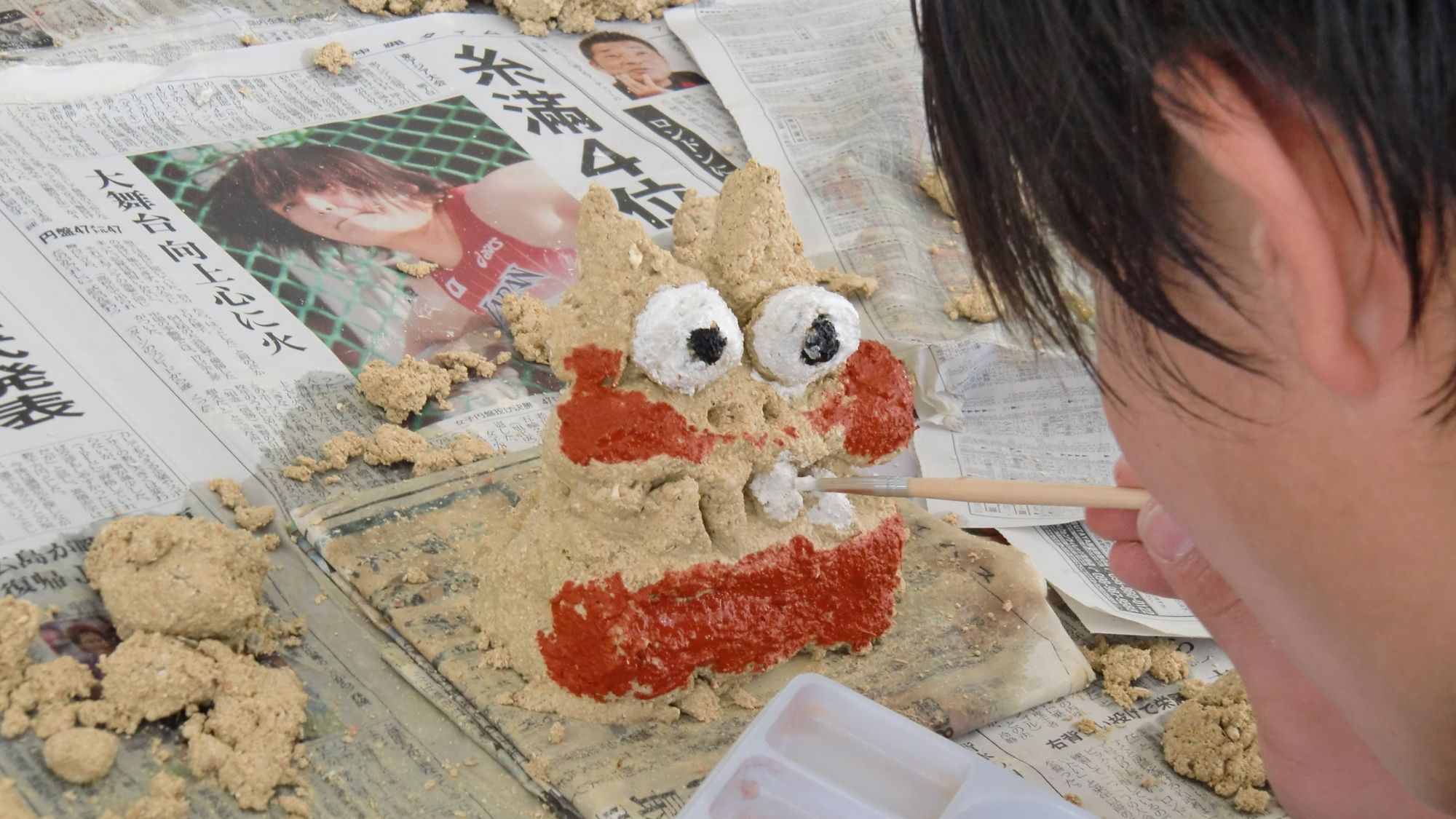 【シーサー色付け体験】※体験は1人1対（オス・メス）となっています。