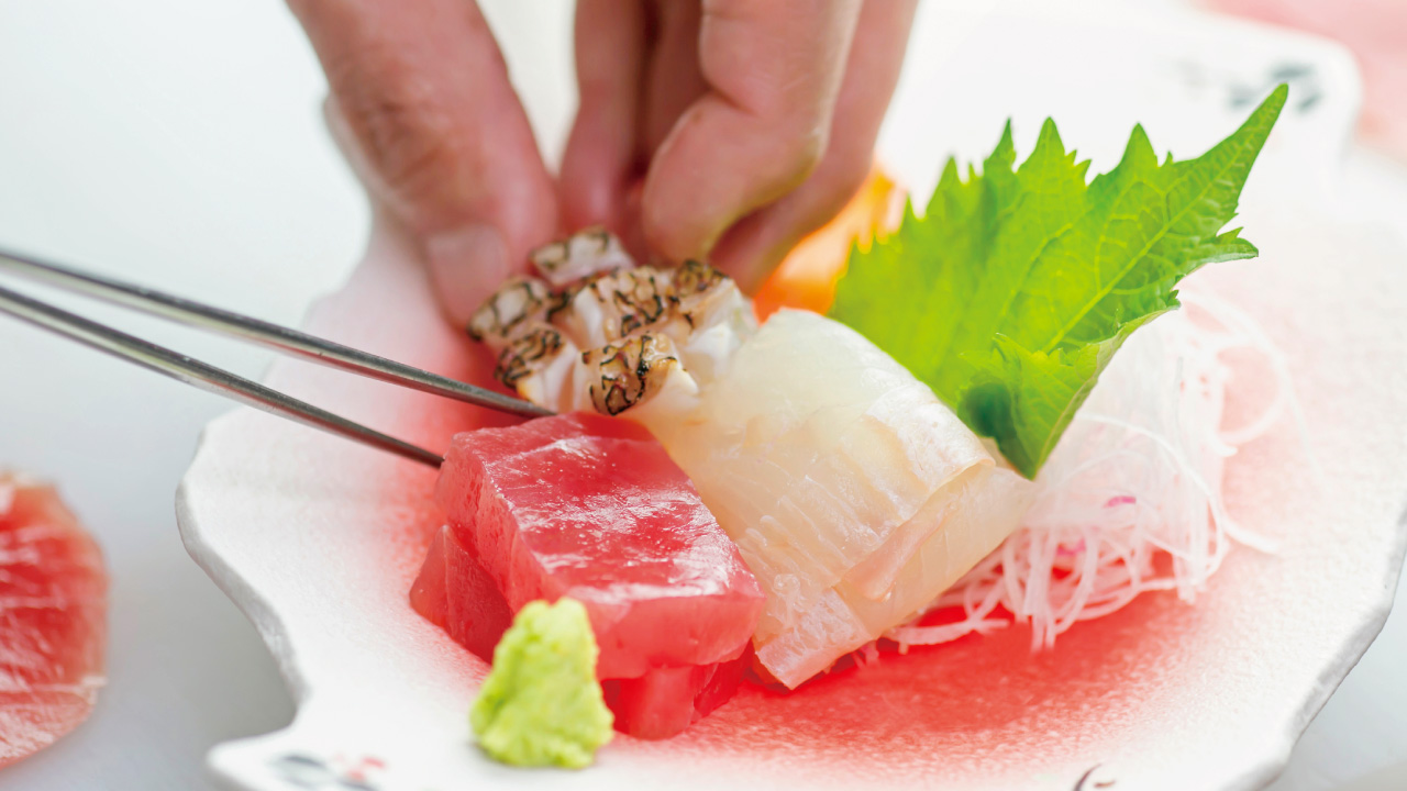 お刺身は全国的にもおいしい魚が獲れる天草産をメインに扱っております。