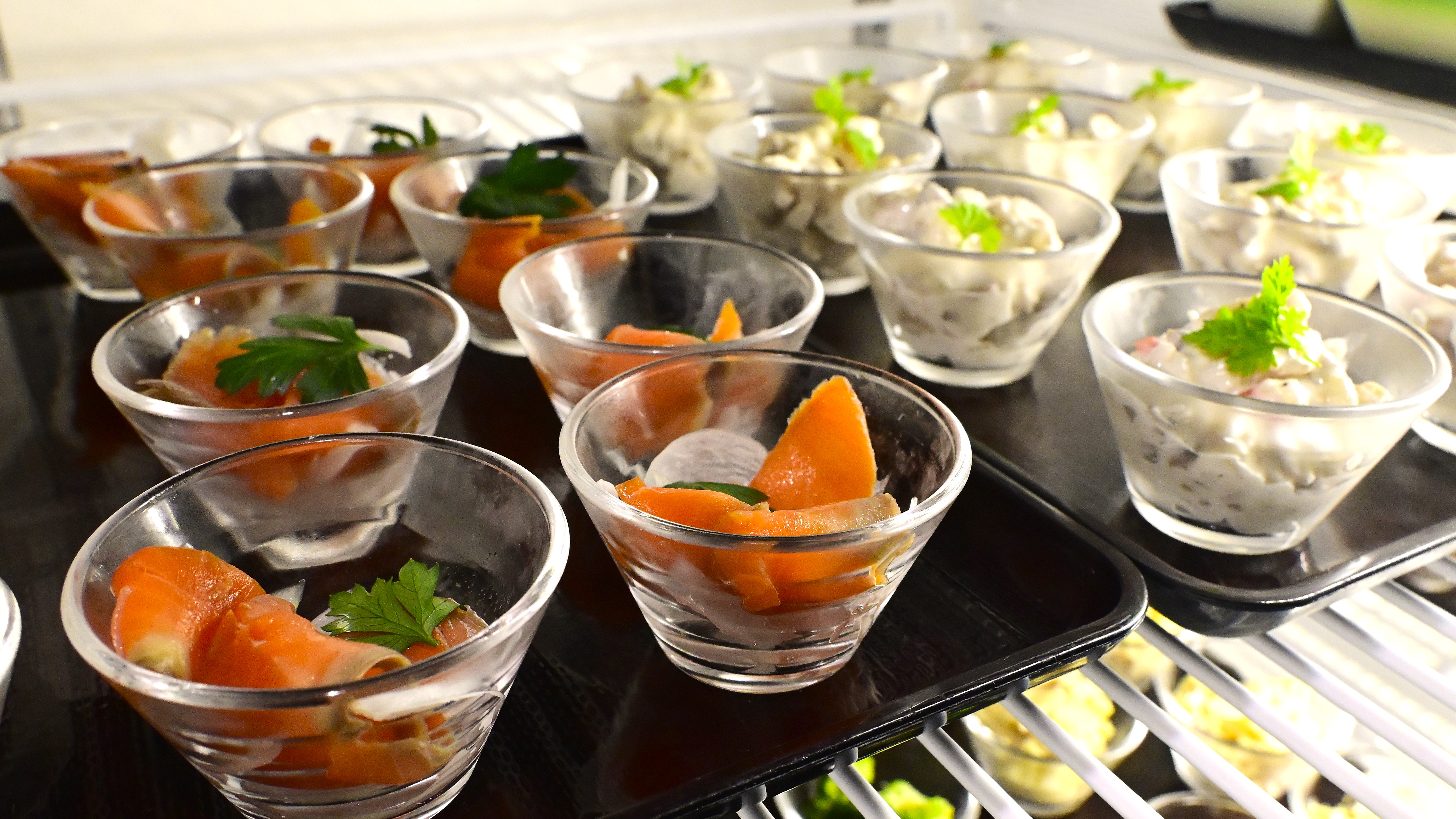 スモークサーモンのマリネ・きのこのクリーミーサラダ