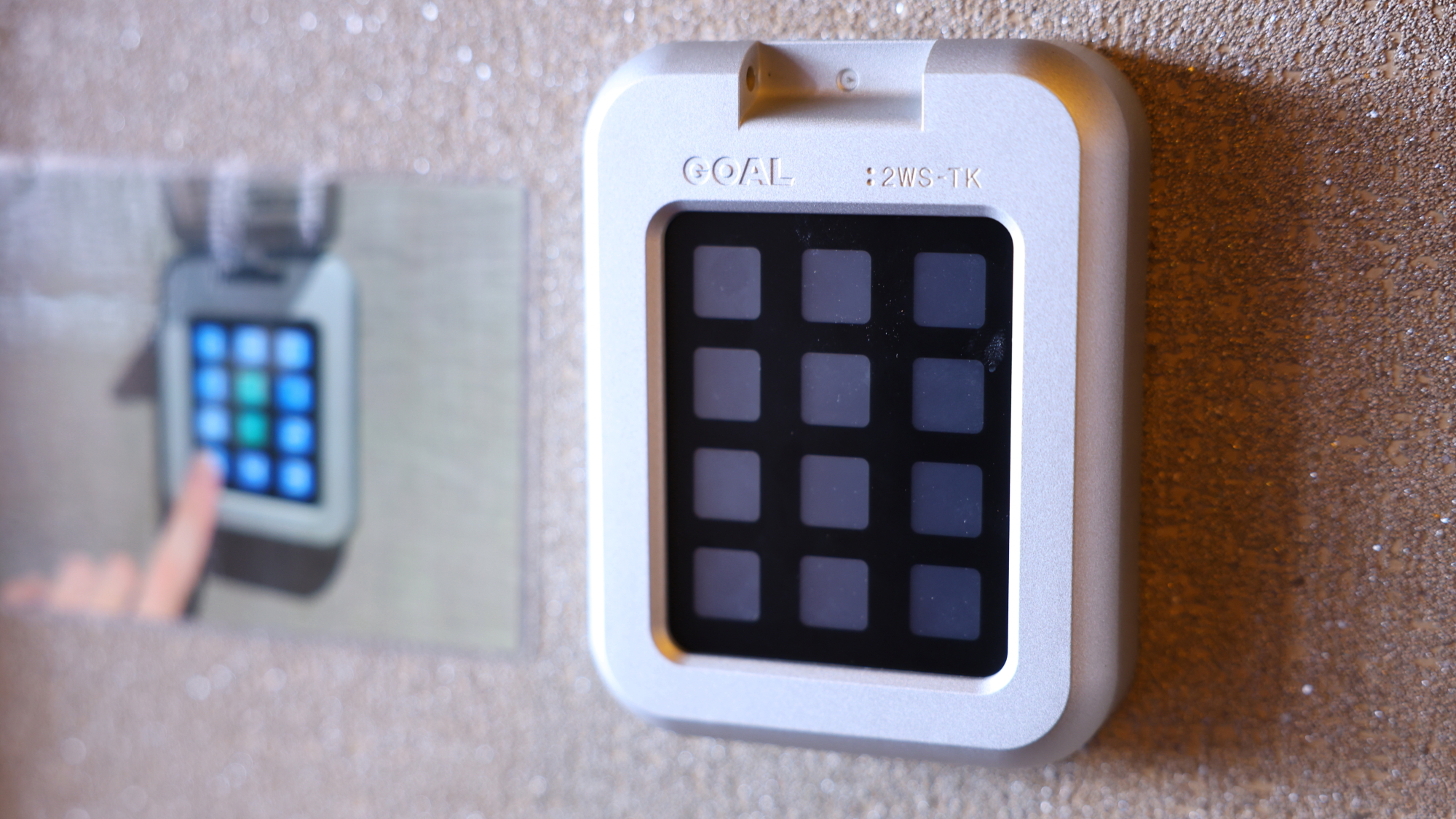 女子大浴場　暗証番号キー