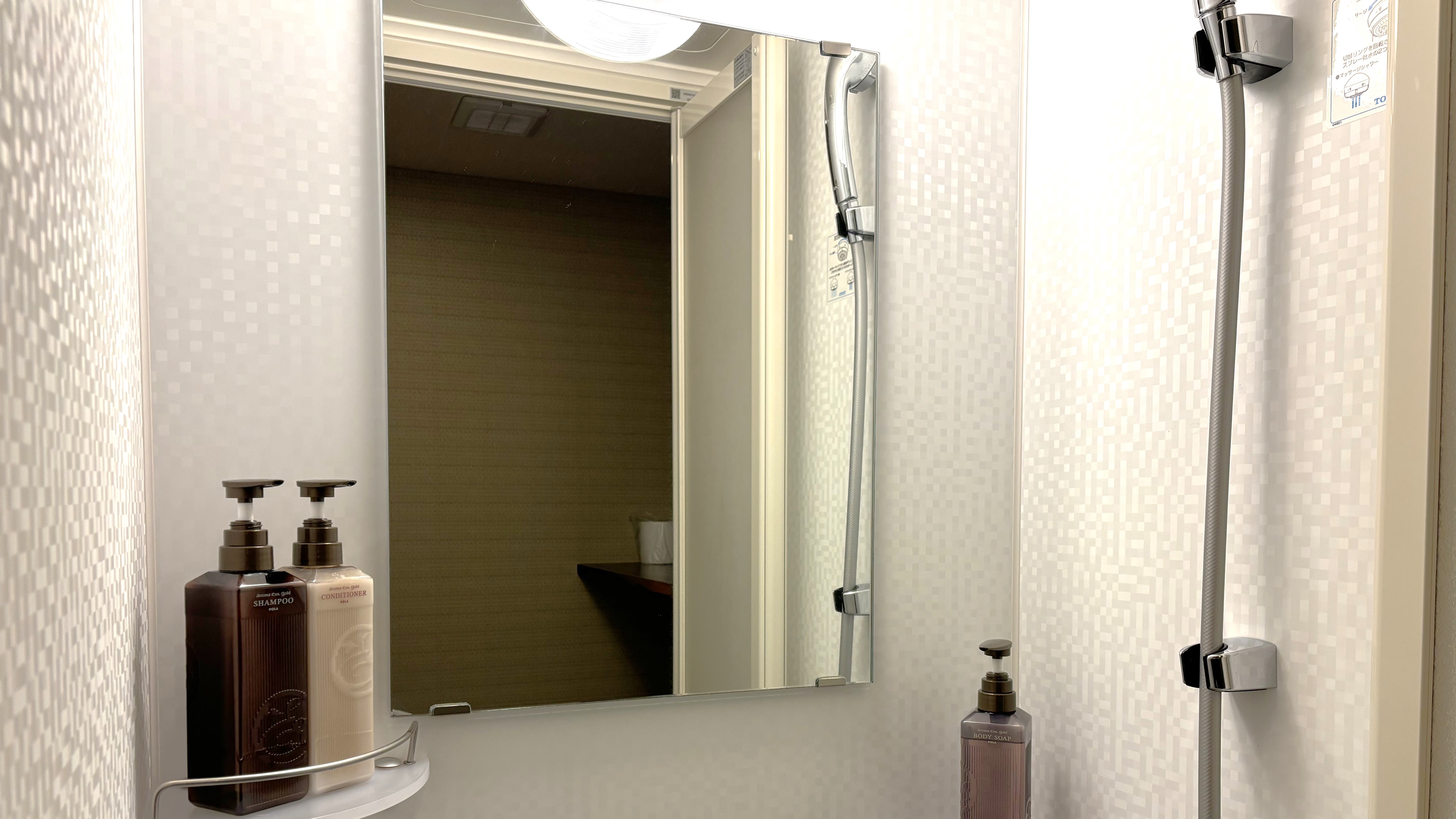 シャワーブース