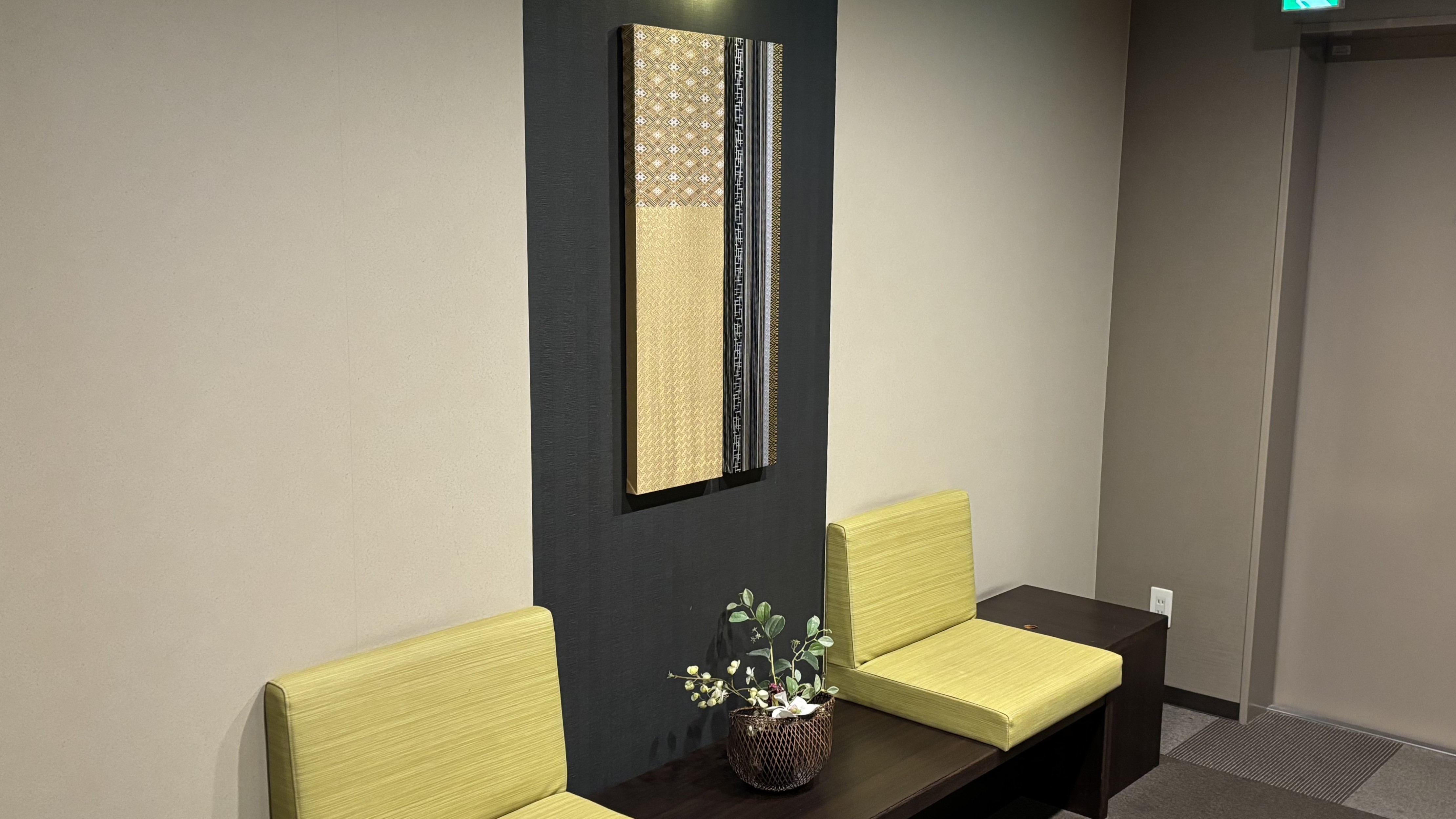 各フロアエレベーター前