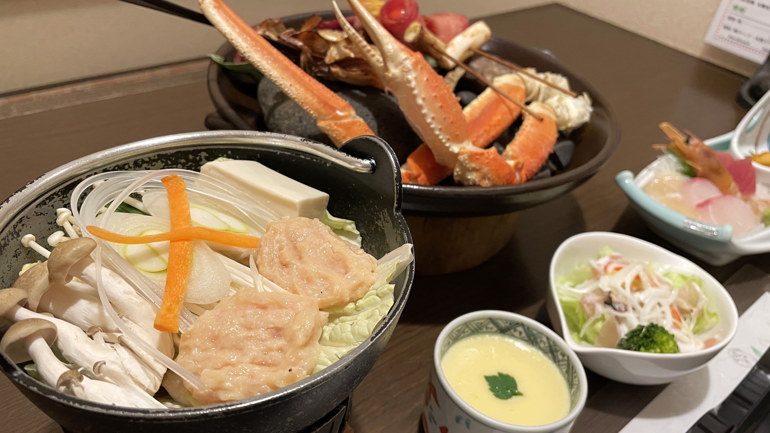 ◆【さき楽28】一番人気！香ばしい焼き蟹・スペアリブ・川魚の囲炉裏焼きの＜まんきつ膳＞【夕朝食付】