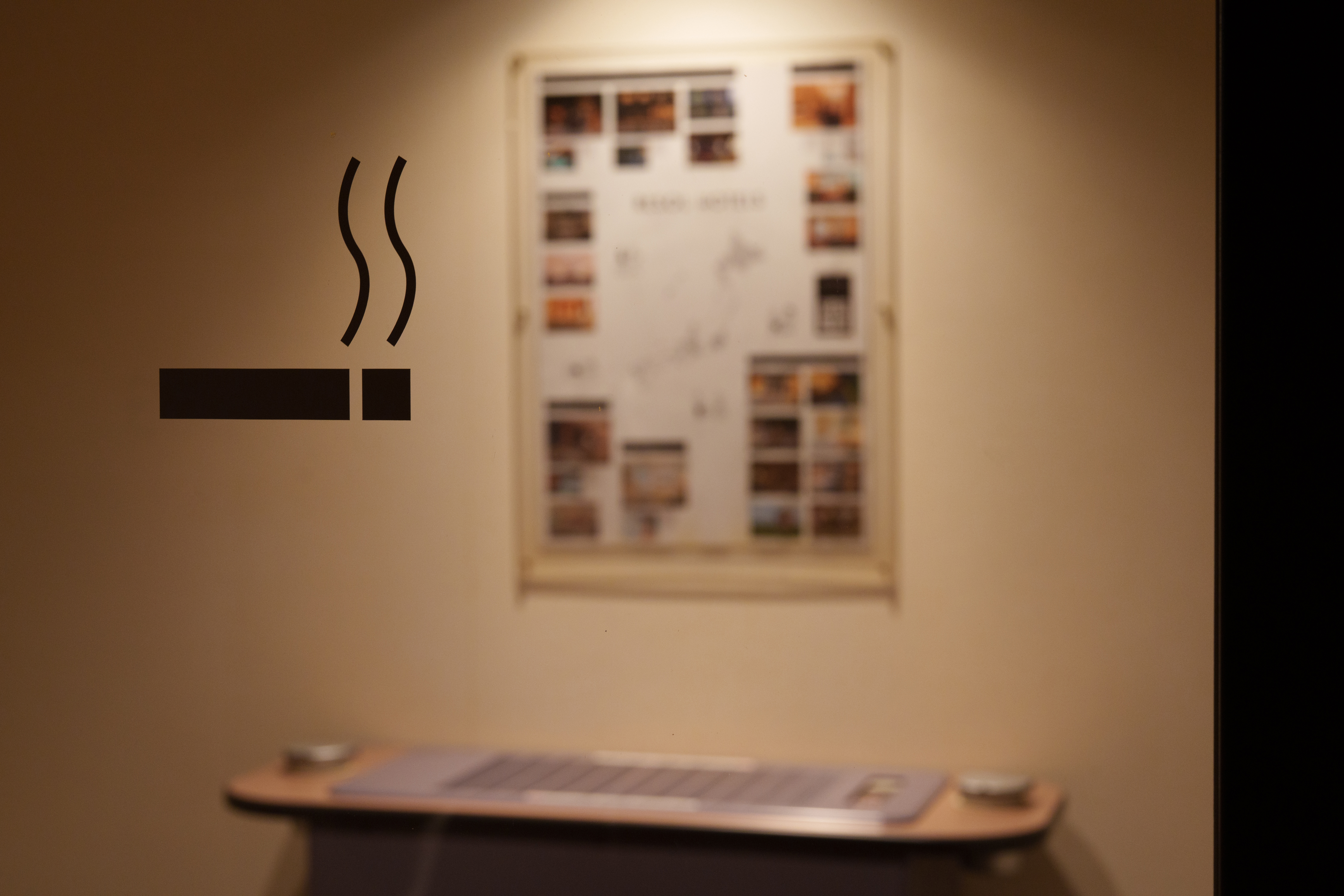 喫煙ルーム（館内3カ所）