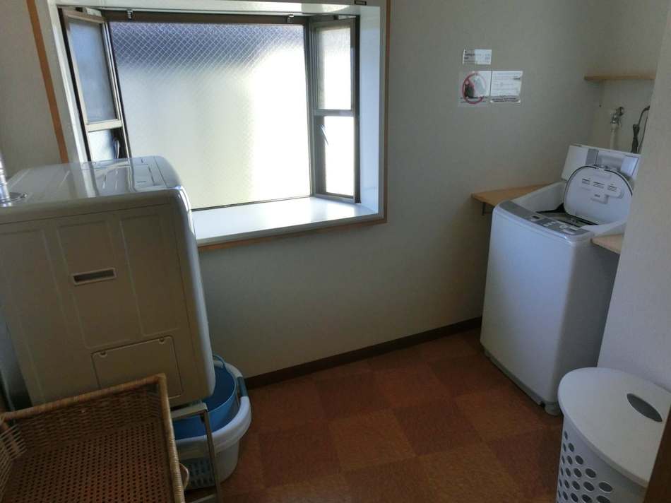 Washer & Dryer