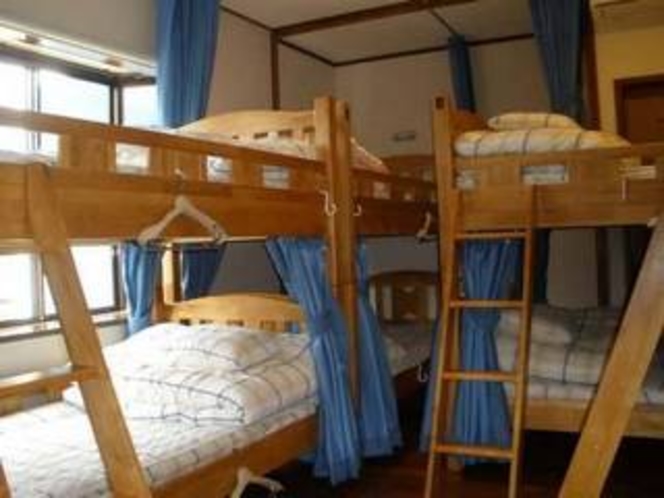 Mix Dorm Room "B" Bunk Beds 10 Guests