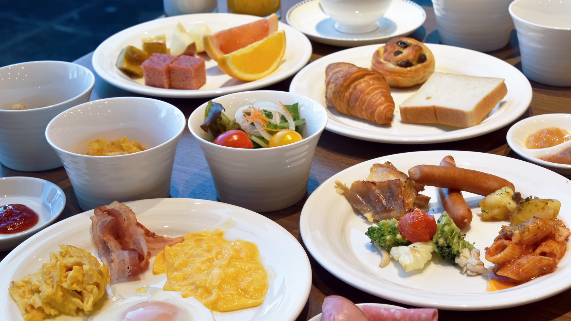 【朝食】豊富なメニューを取り揃えたモーニングブッフェ（洋食一例）※6：30～9：30（9：00L.O