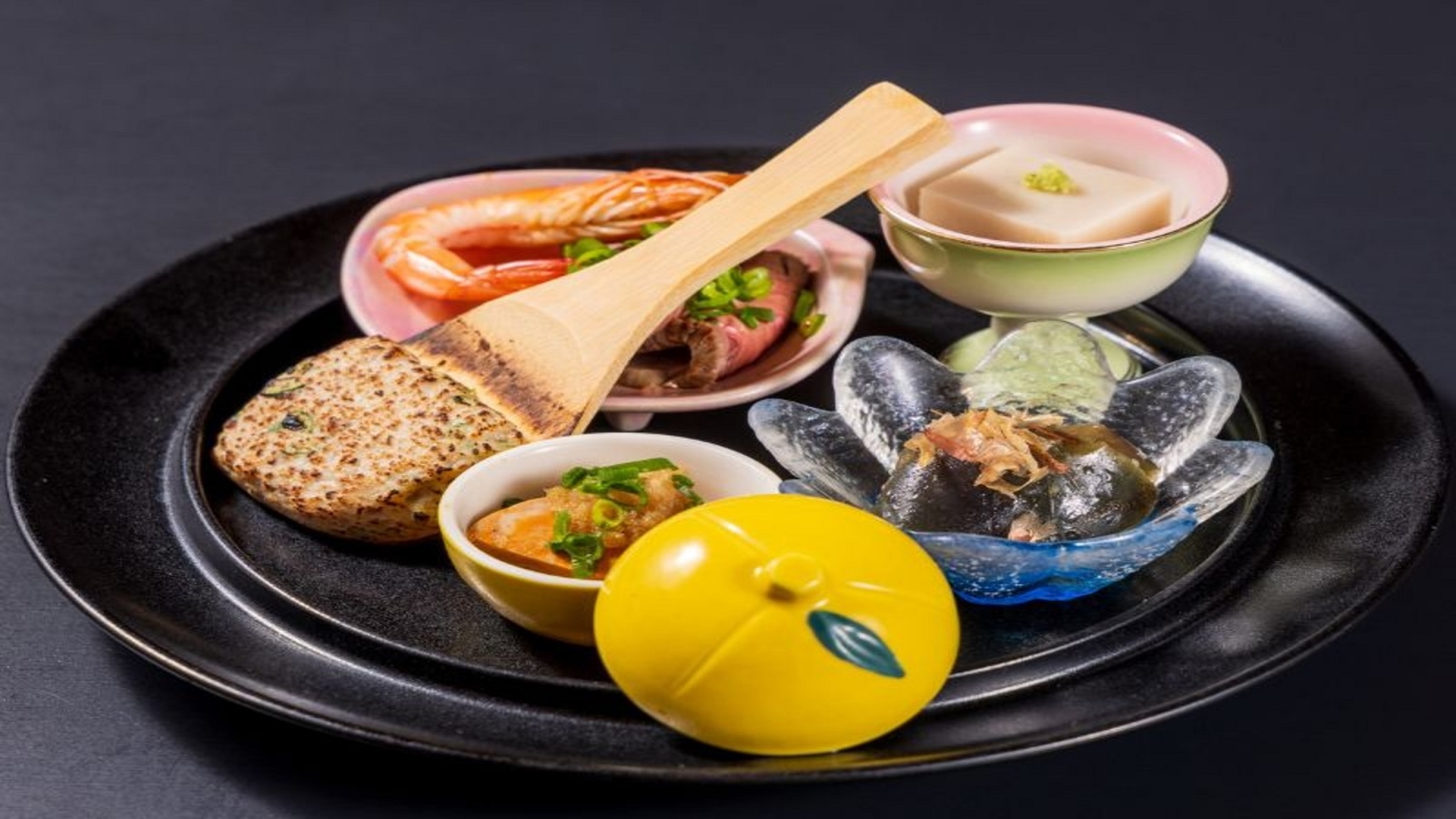 【ライト×お部屋食】季節の味を気軽に楽しむ｜源泉掛け流しの貸切風呂＜一泊二食＞