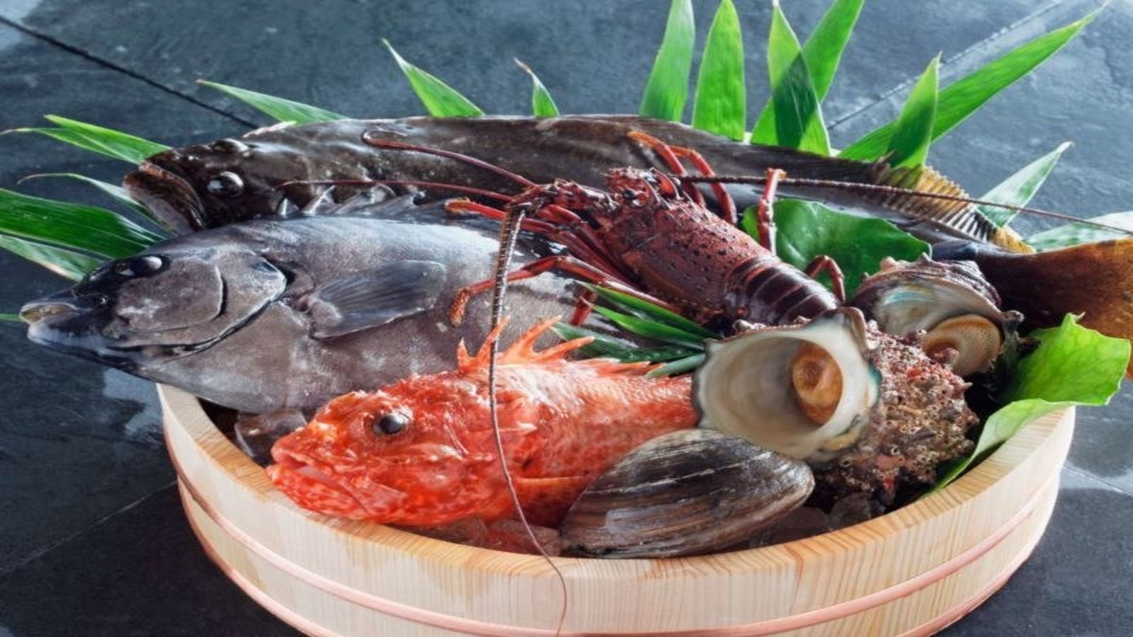 【地魚海鮮漁師盛り】海の恵みを贅沢に盛り込んだ、豪華な漁師盛りをお楽しみください