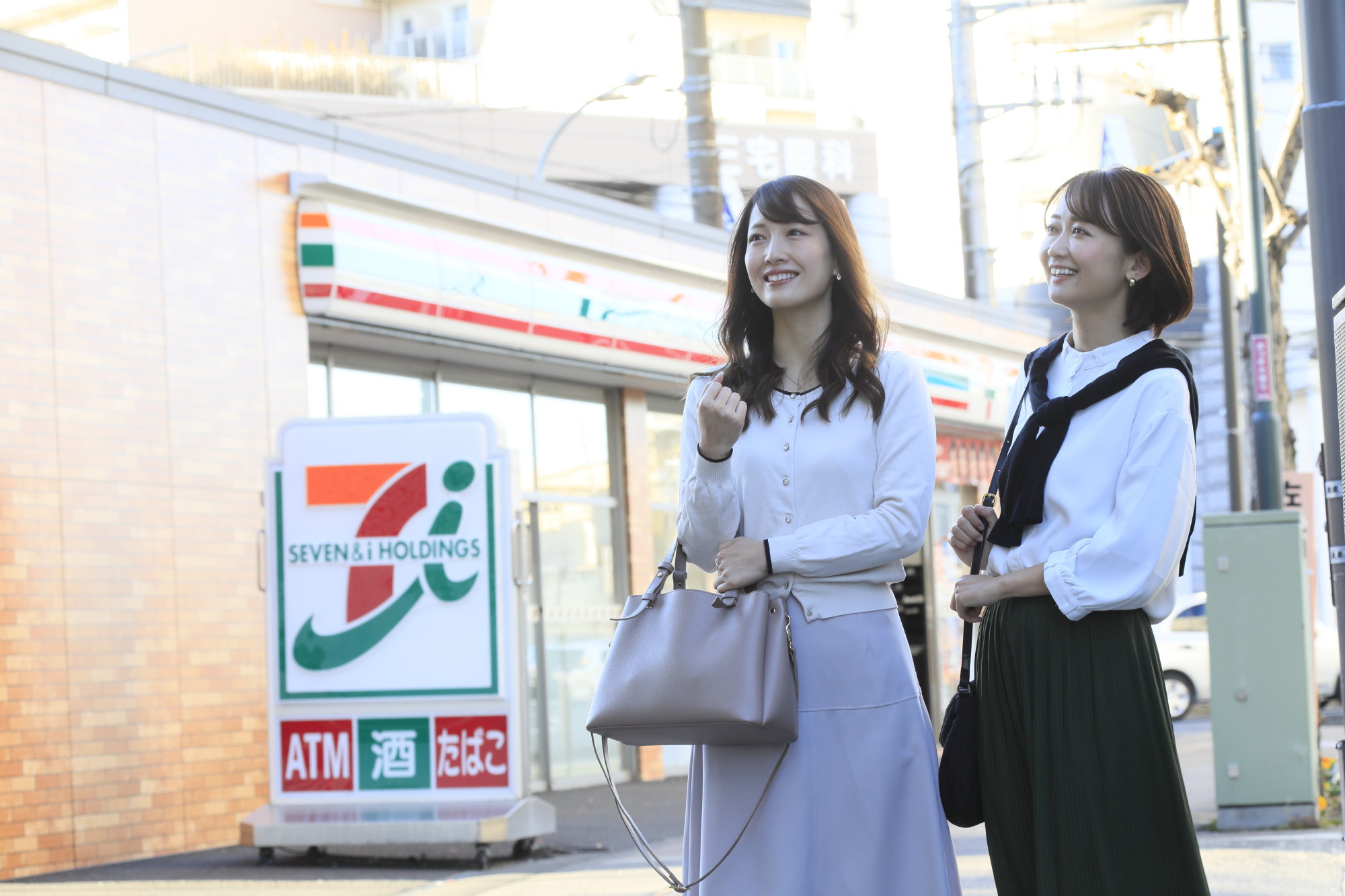 近隣、コンビニあり