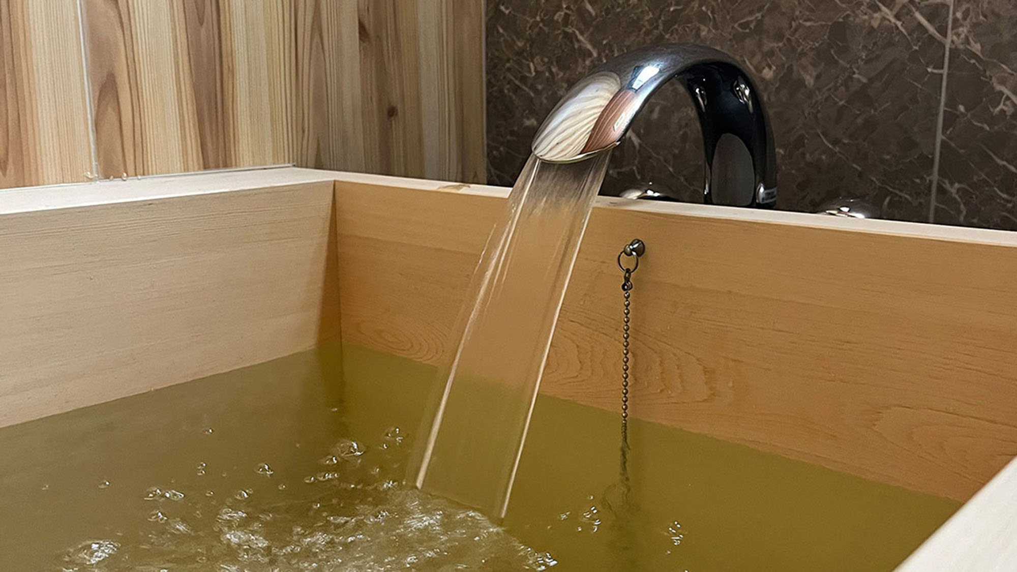 26年リニューアル■檜風呂温泉付■和モダンツイン／33平米