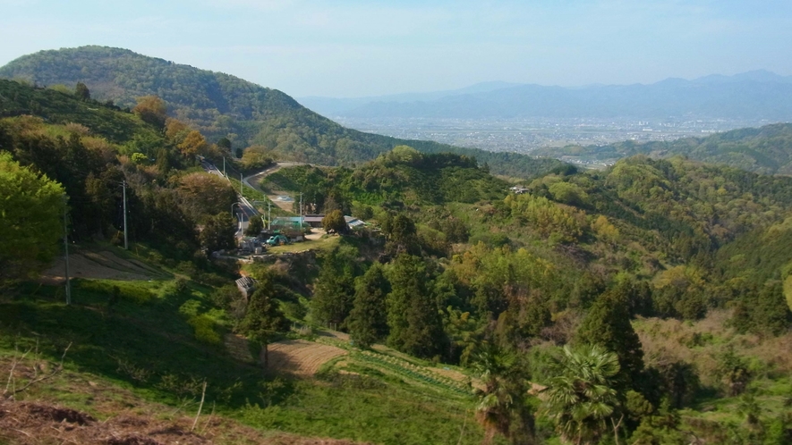 *松山から向かう1本道33号線の景色