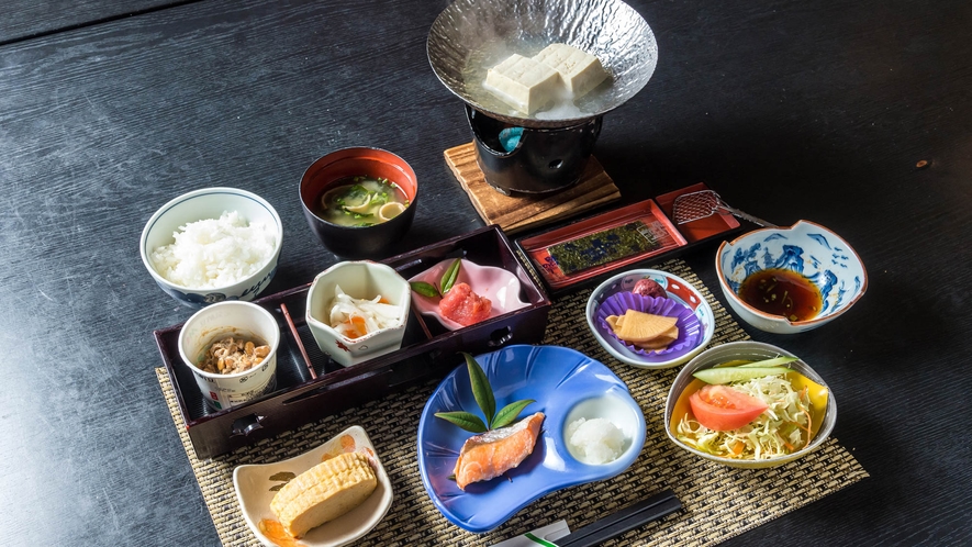 *【朝食一例】バランスの取れた和朝食をご用意致します。