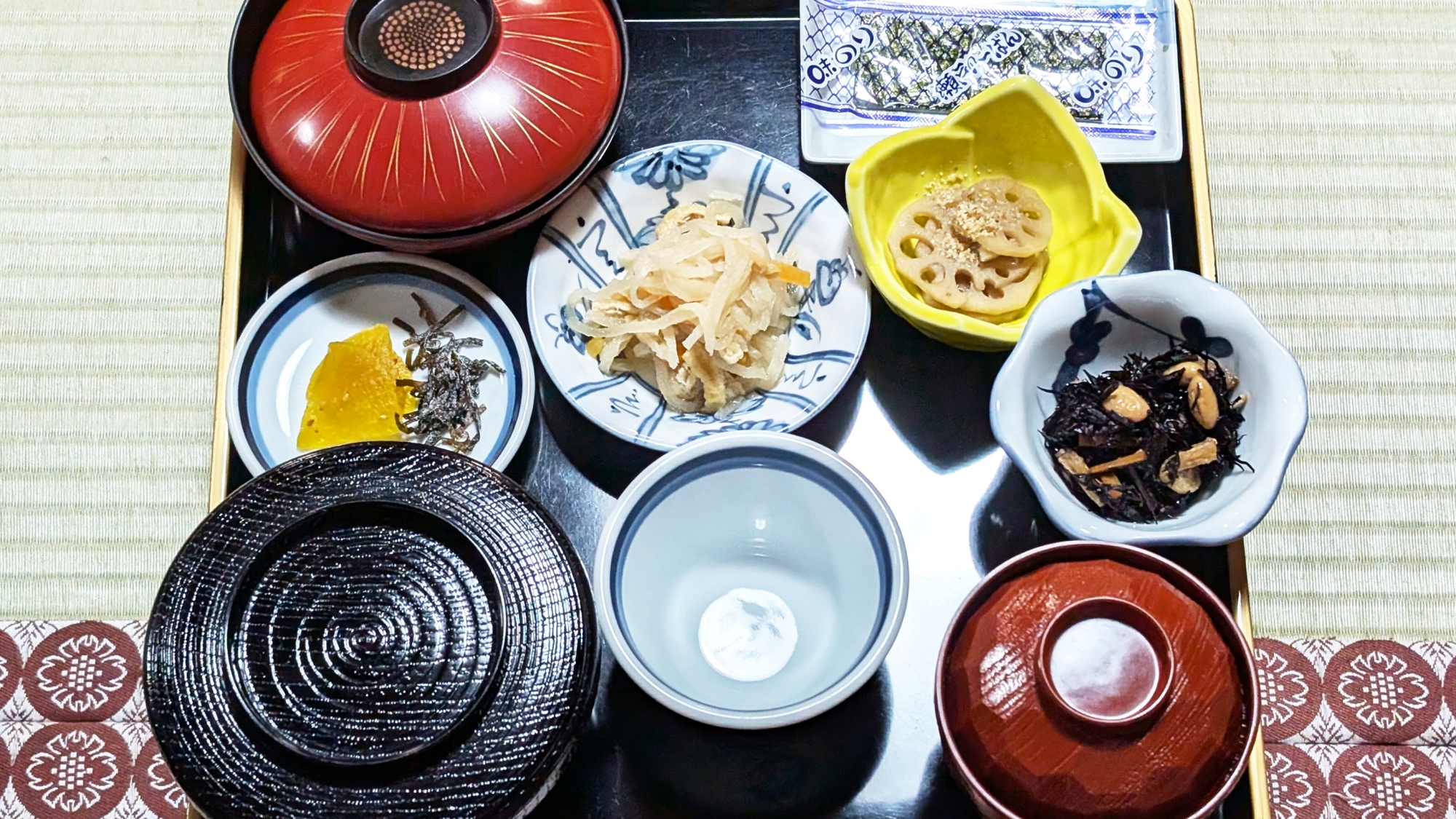 *ご朝食/体に優しい朝食をお召し上がりください。