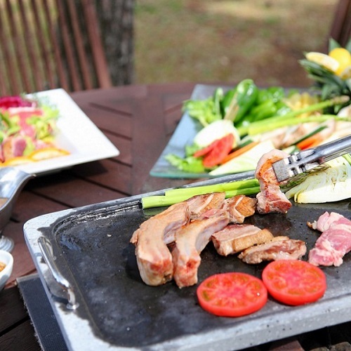 [Makan malam] Bersenang-senang di barbekyu taman ♪ *Gambar