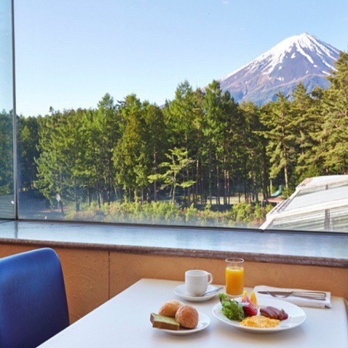 【朝食】富士山を眺めながらごゆっくりお召し上がりください※イメージ