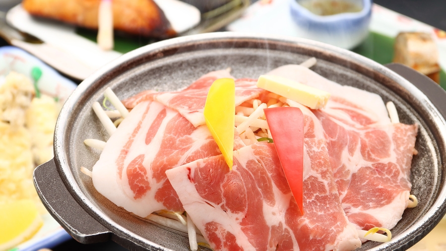 【夕食】  台の物 スタンダード 豚肉の陶板焼き 